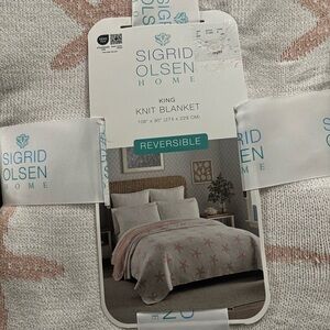 Sigrid Olsen Reversible Knit Blanket